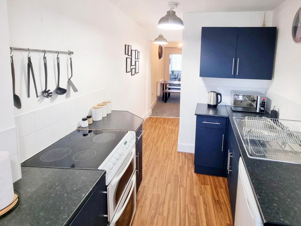 Stylish 2 Bed Apartment With Free Parking, Wifi Colchester Exteriör bild